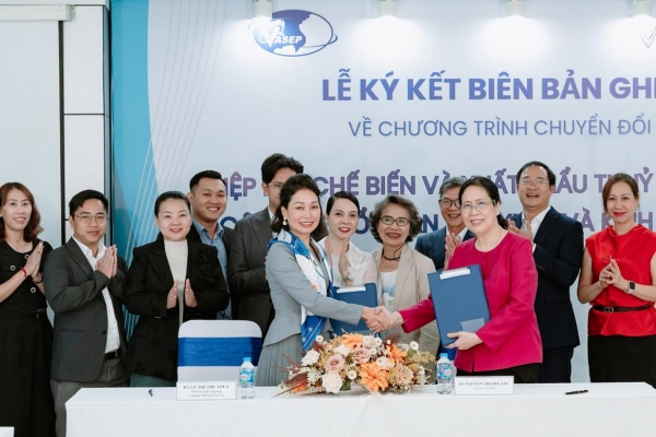 VINFAST VÀ VASEP HỢP TÁC THÚC ĐẨY CHUYỂN ĐỔI XANH